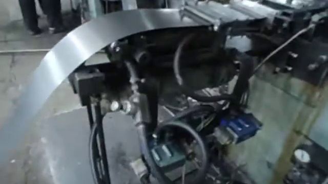 Штамповочный пресс. Автоматизированный процесс.