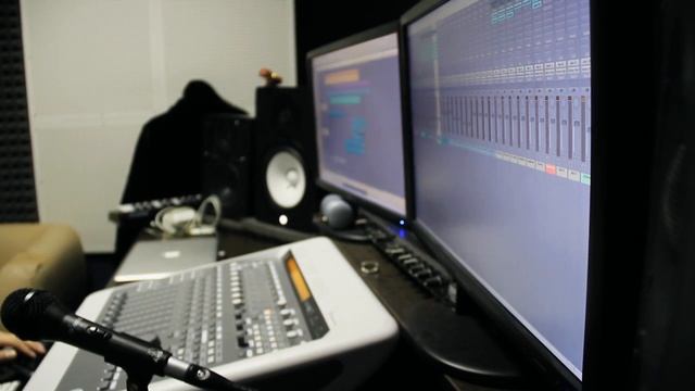 Francuz feat. Liza Shibaeva - Снова и Снова смотреть онлайн