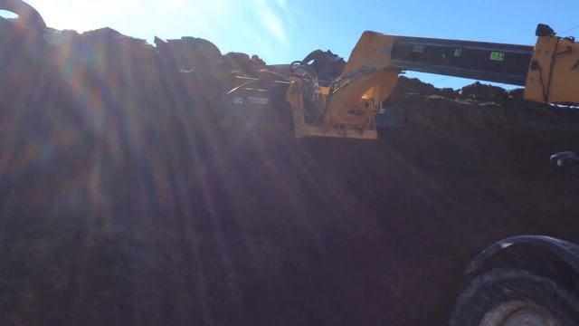 JCB 560-80 AG+ with 10' Fritsch Facer смотреть онлайн