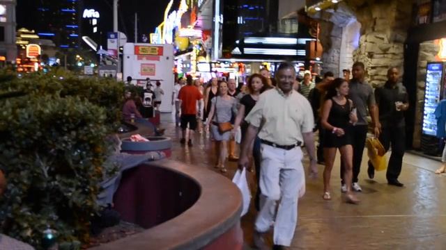 Las Vegas Zombie Prank смотреть онлайн
