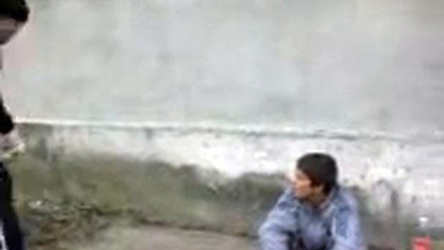 Удар лопатой.3gp смотреть онлайн