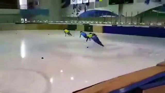 Чемпионат Украины по шорт-треку. 1000 метров финальный забег (женщины) Diana Mykhalchuk #shorttrack смотреть онлайн