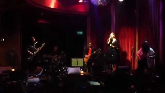 Blue Rats @ Mandarin Oriental, Manila смотреть онлайн