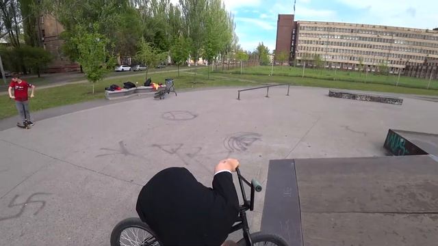 ОН РЕШИЛ ПОПРОБОВАТЬ/Street bmx/ТРЮКИ С ПАРНИШКАМИ/ЛАЙКИ/ФАНАТЫ/Влог смотреть онлайн