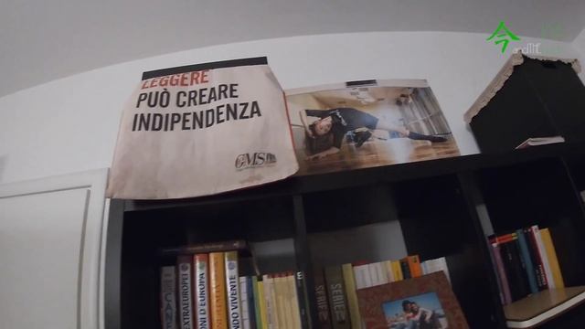 BOOKSHELF TOUR PT.2 смотреть онлайн