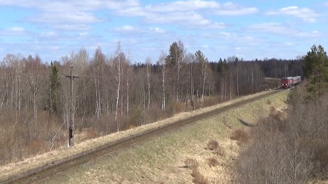 ТЭП70БС-297 с пригородным поездом. смотреть онлайн