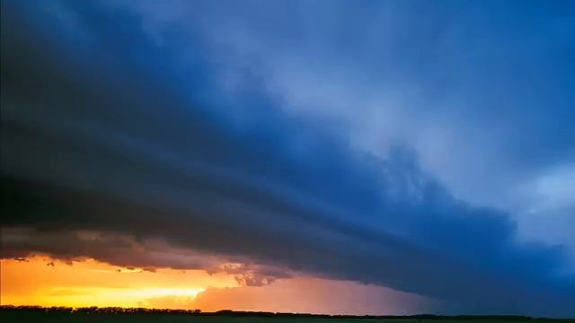 Вот у двери стоит Судья смотреть онлайн