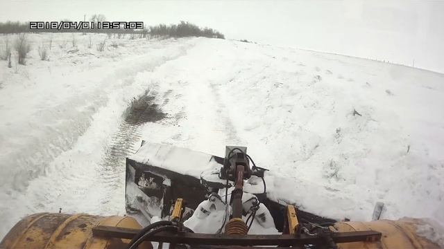 Трактор Кировец. Первоапрельская шутка от весны. смотреть онлайн