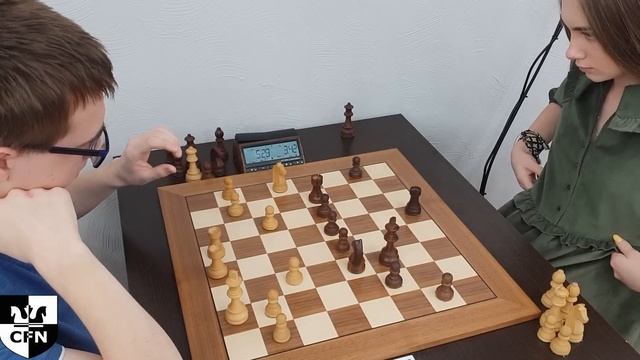V. Zyranov (1585) vs E. Galakhanova (1762). Chess Fight Night. CFN. Rapid смотреть онлайн