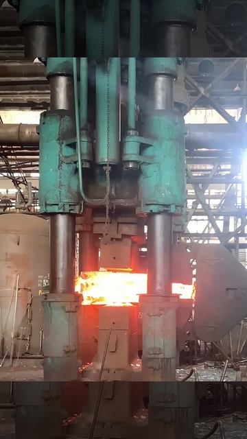 Процесс откова вала на прессе усилием 2000 тн смотреть онлайн