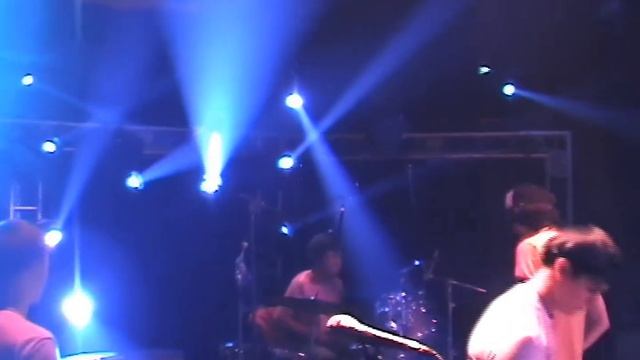 Группа "Одна на двоих" (ОНД). Клуб Эстакада. 01.05.2004г. смотреть онлайн