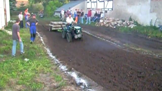 TZ-4k-14c beim 1.Ackerpulling смотреть онлайн