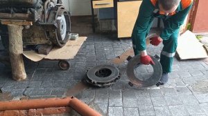 Заміна дисків щеплення двигуна ЯМЗ-236. Трактора 150-К
