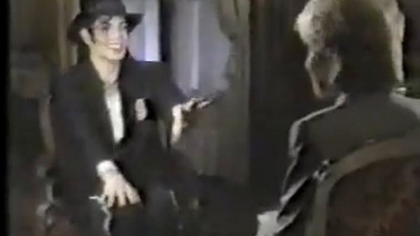 Michael Jackson - Is Debbie Rowe pregnant?