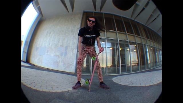 КАК ДЕЛАТЬ POGO НА СКЕЙТБОРДЕ | HOW TO POGO ON A SKATEBOARD