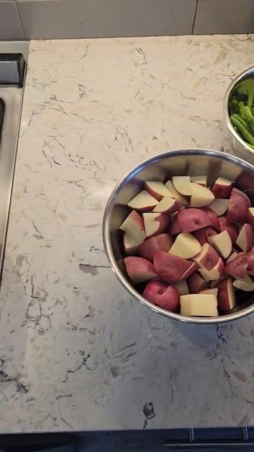 Mise En Place & Prep: Garlic & Lemon Chicken W/ Red Potatoes & Green Beans!