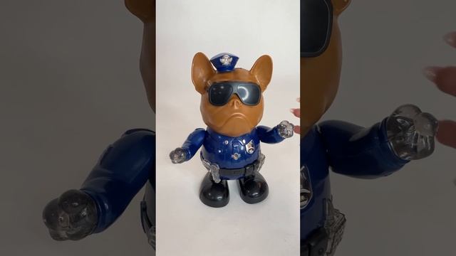 Танцующий бульдог смотреть онлайн