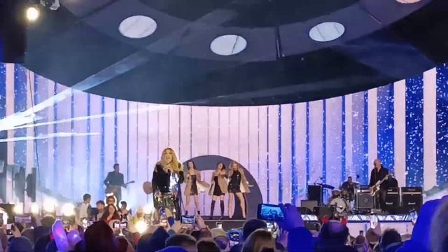 ,, Biała Armia" @bajm i Beata Kozidrak podczas Sylwestrowej Mocy Przebojów w Chorzowie #polsat смотреть онлайн