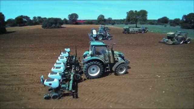 LOVOL ТРАКТОР СЕРИЯ P5000