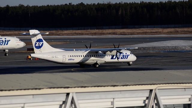 ATR-72-500 руление реверсом