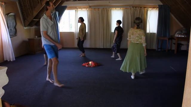 Cape Town Circle Dance: Federkleid