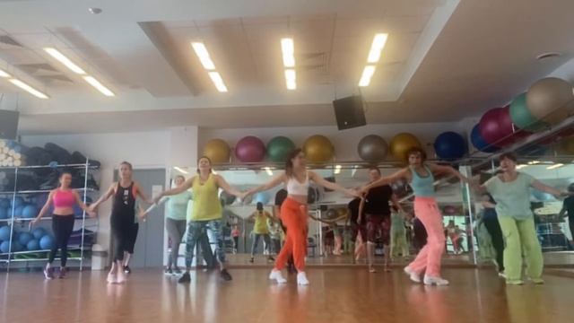ZUMBA / JUMATE NOROC / FLORIN SALAM / RUSSIA / STASYAZUMBA