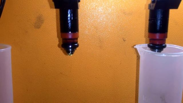 Тест форсунок на герметичність/Test injectors for leaks смотреть онлайн