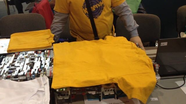 РобоФест 2016. Укладчик футболок смотреть онлайн