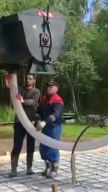 Бетоносмесительный ковш Exten Mixer 8 на экскаваторе погрузчике JCB 4CX смотреть онлайн