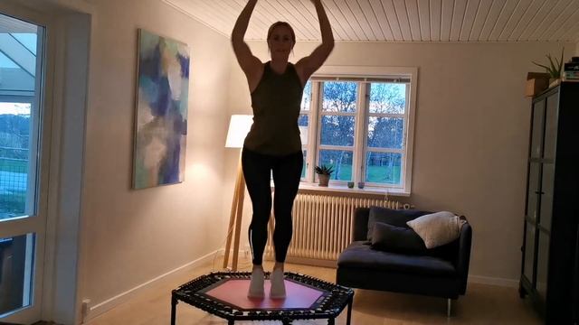 Jumping fitness workout #12 minutes exercise смотреть онлайн