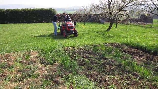 KUBOTA  B 1620 S Kultivátorem