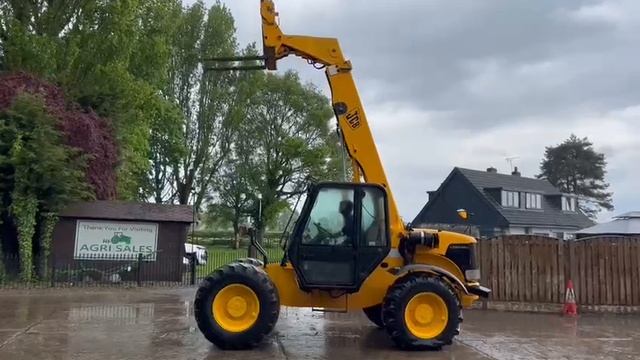 JCB 528 4WD TELEHANDLER C/W PALLET TINES смотреть онлайн