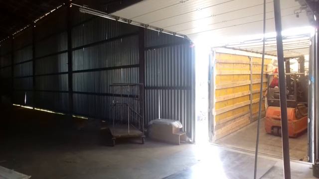 Смотреть всем, водитель на погрущике смотреть онлайн