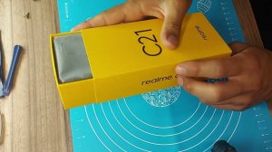 Как заменить дисплейный модуль на телефоне realme C21