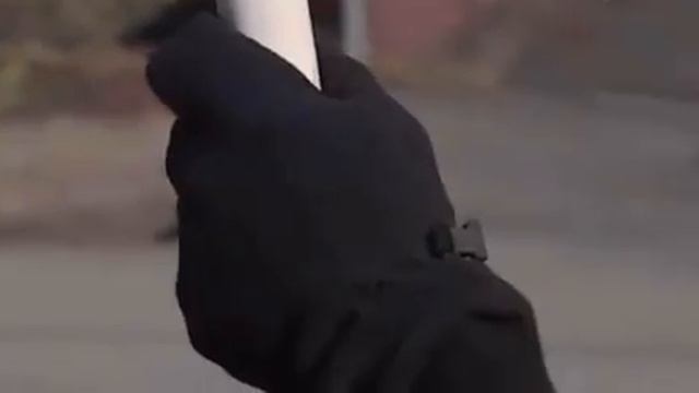 Flagger's infectious groove gives drivers something to smile about смотреть онлайн