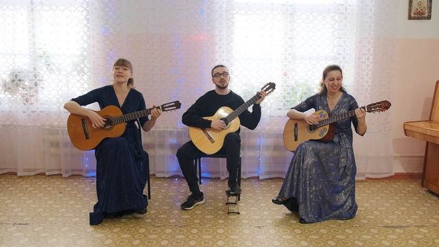 Праздников праздник. Пасхальная песня. Трио Володина, Суркова, Зотов.