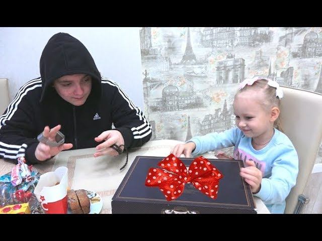 Теперь Я СПЛЮ на полу ! Приехал Вася ! Отличник Лайф и Мими Лисса встречают гостя ! смотреть онлайн