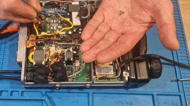 Yaesu FD-100D brak mocy VHF/UHF. (Repair PA VHF/UHF) смотреть онлайн