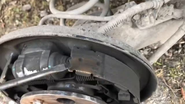 Почему нужно следить за барабанными колодками