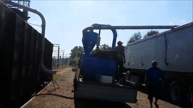 2017.07__ст.Чугуев __ПТЗ-50Т №2 __ Погрузка вагонов кукуруза +380996809388 смотреть онлайн
