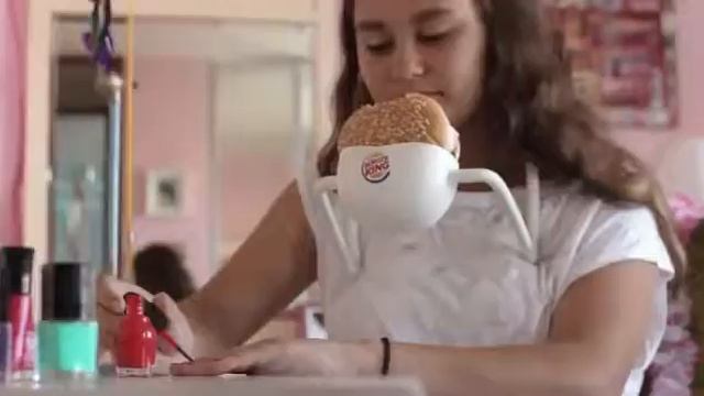Burger King introduces the hands free whopper holder смотреть онлайн