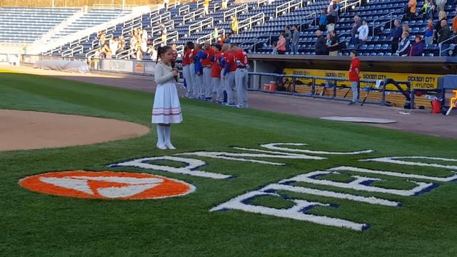 6 yr old Apalonia national anthem railriders смотреть онлайн