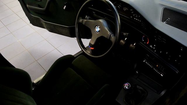 BMW M535i E28 | 28.000 KMS | 1 Owner - Premium Classics смотреть онлайн