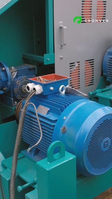 Двухвальный бревнопильный станок Cronver SB 400 смотреть онлайн