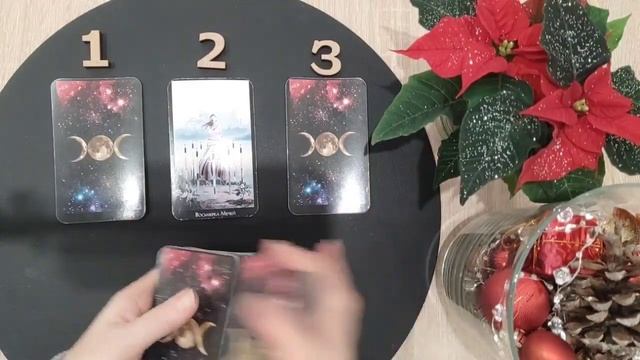 Скучает ли она по мне? Что думает обо мне? Расклад таро для мужчин смотреть онлайн