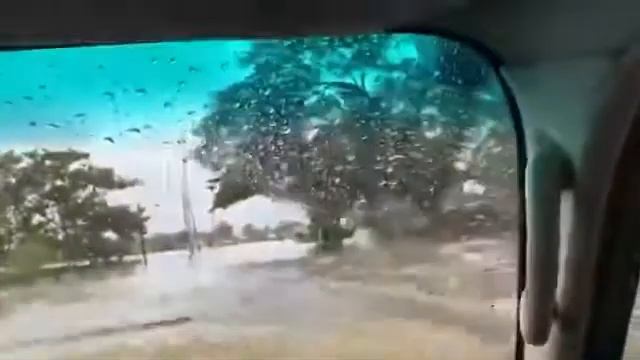 Крузак прёт даже под водой!