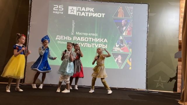 «Конек-горбунок» - коллектив «Факультет детства», студия эстрадного вокала Zazerkalye смотреть онлайн