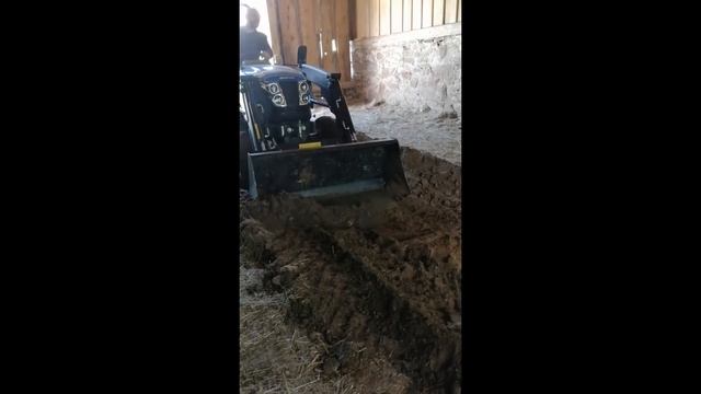 Solis 26 Mit Frontlader / Small Tractor / Compact Tractor / Front End Loader