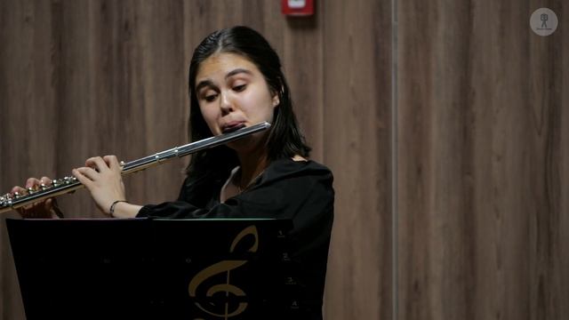 И.Бах Партита ля минор для флейты соло 1, 2 части. Исполняет Диляфруз Казакова. смотреть онлайн