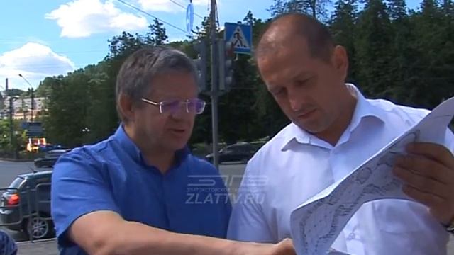 В Златоусте идет работа по благоустройству нового сквера на пл. 3-го Интернационала смотреть онлайн